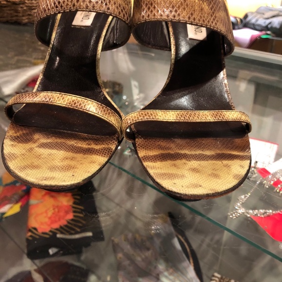 🤩Moschino🤩 Good condition with heel tips. - Picture 6 of 12